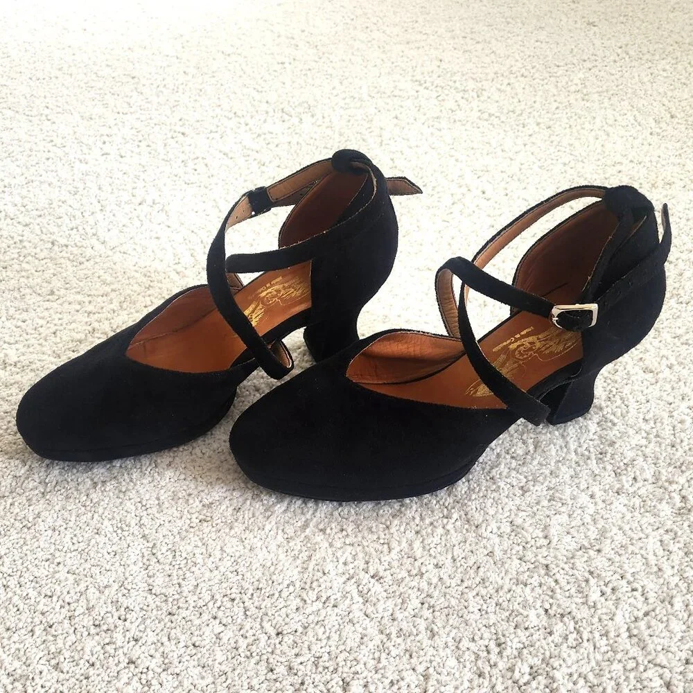 Suedo tango heels size 6 wide - Picture 1 of 7
